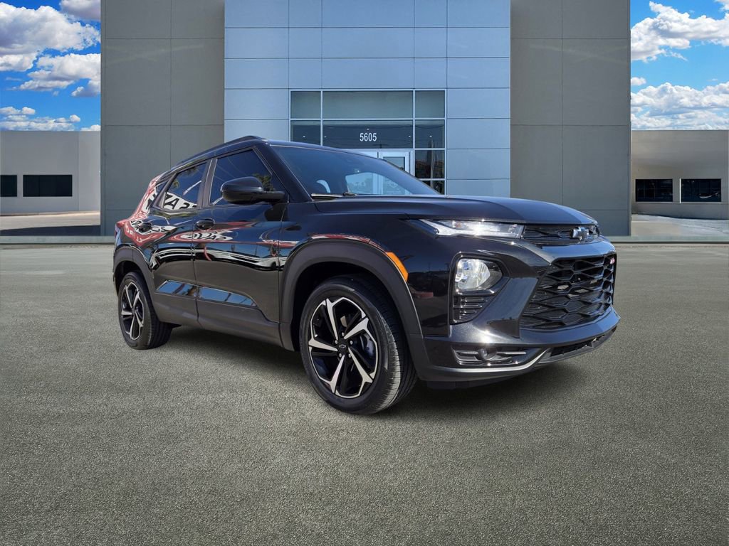 Used 2023 Chevrolet TrailBlazer RS w/ Sun and Liftgate Package image 1