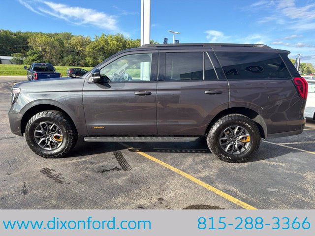 Used 2025 Ford Expedition Tremor AWD/4WD image 6