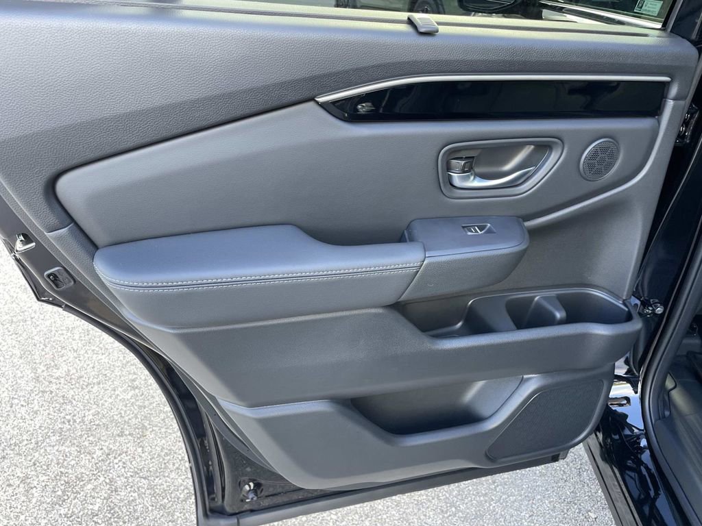 New 2025 Honda Pilot EX-L image 11