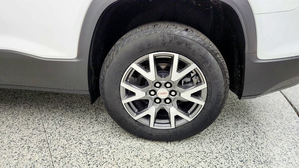 Used 2023 GMC Acadia SLE w/ Driver Convenience Package FWD image 9