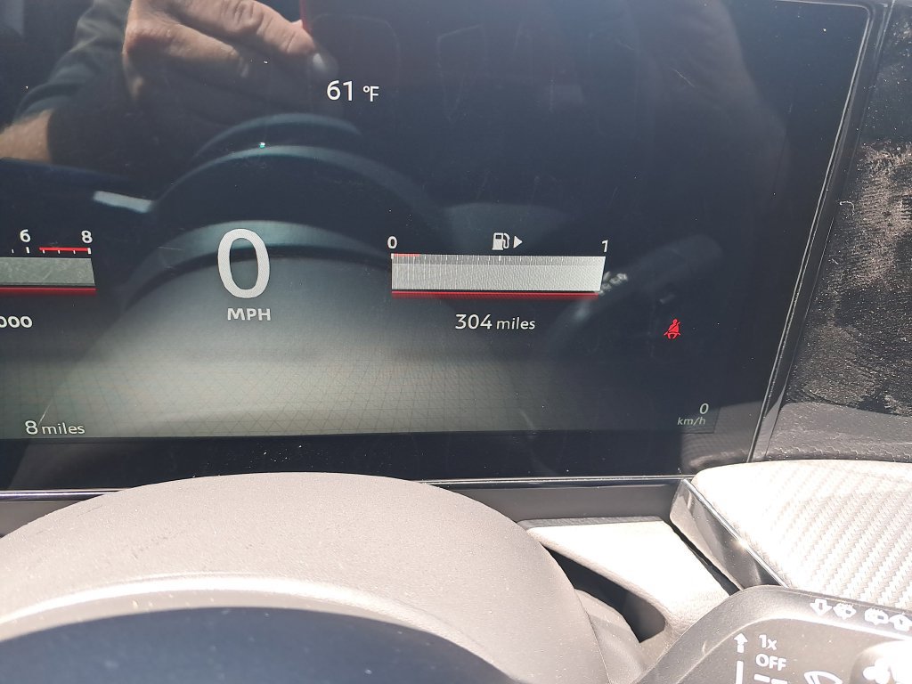 New 2026 Nissan Kicks SR AWD/4WD image 17
