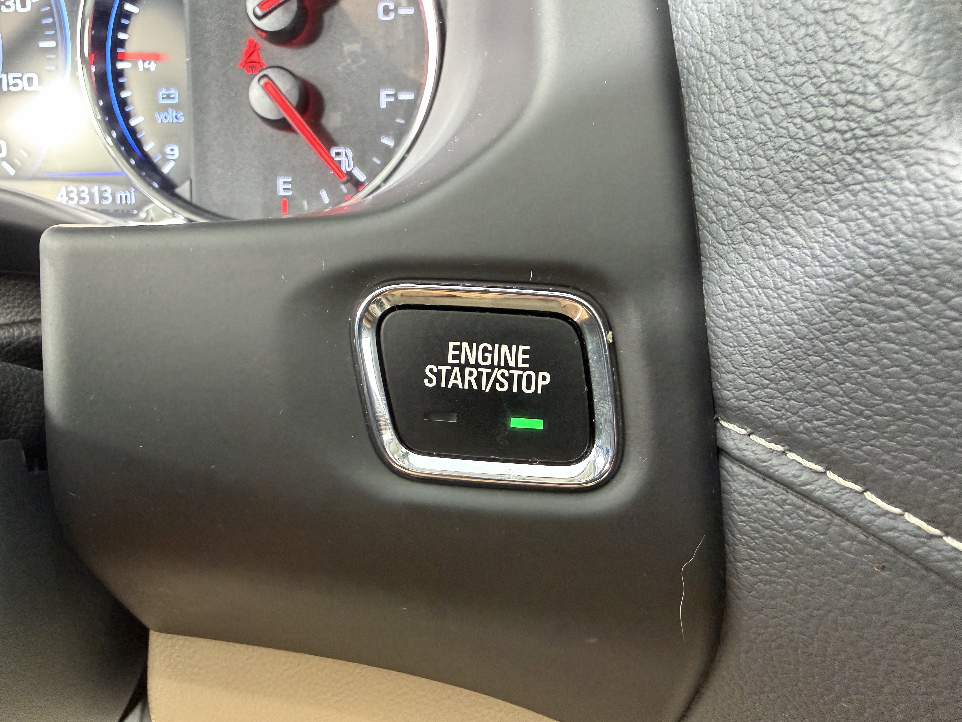 Used 2022 GMC Acadia Denali w/ Denali Ultimate Package AWD/4WD image 31