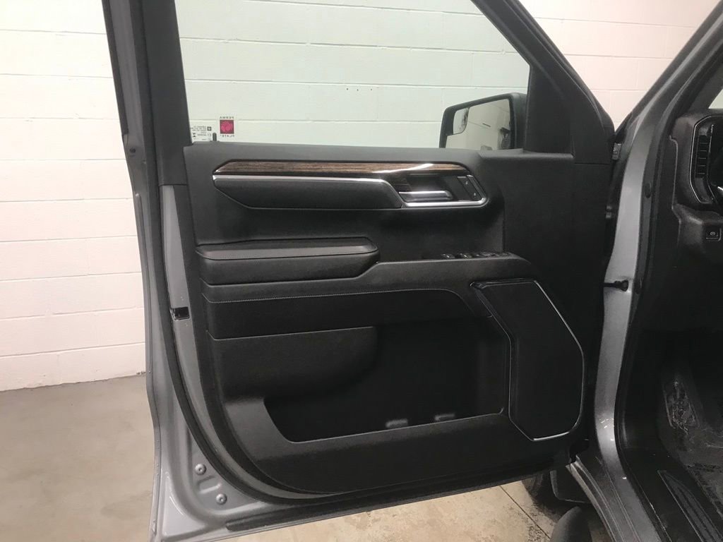 Used 2023 GMC Sierra 1500 Elevation image 9