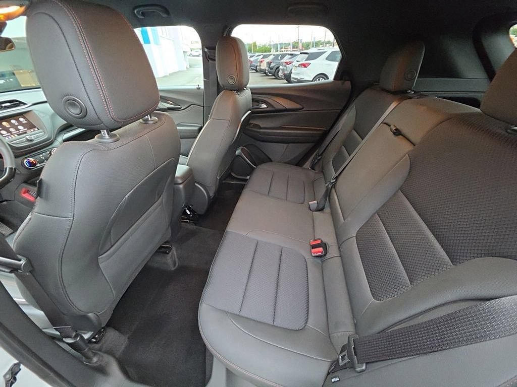 Used 2023 Chevrolet TrailBlazer RS AWD/4WD image 26
