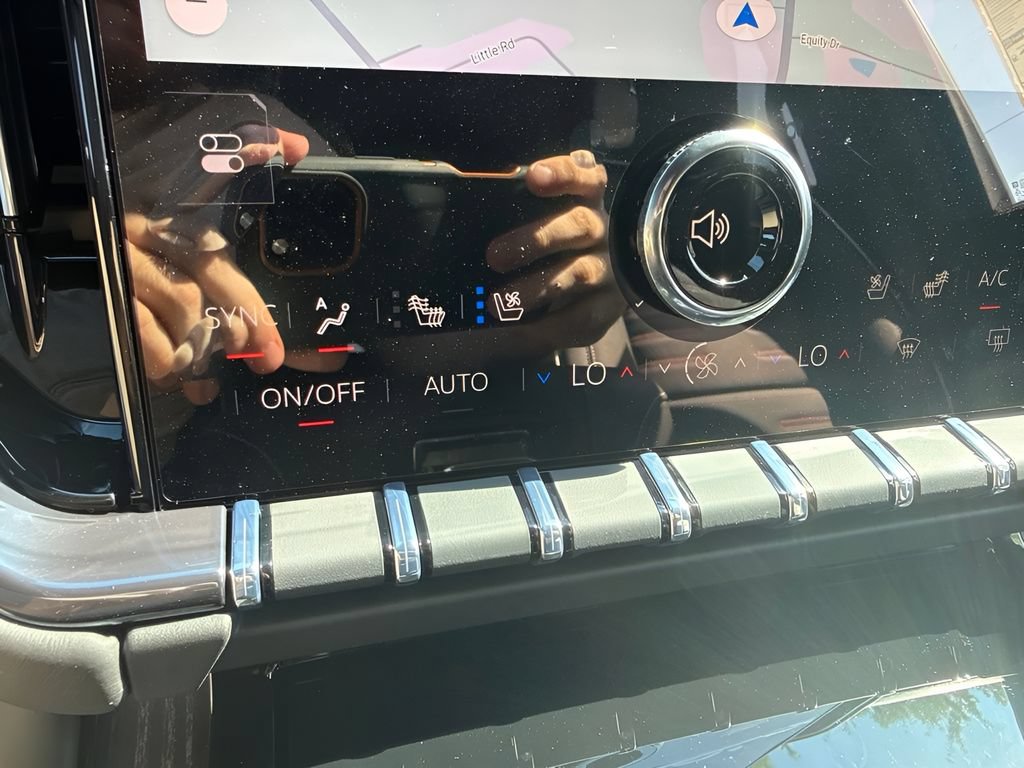 New 2026 GMC Yukon AT4 Ultimate AWD/4WD image 24