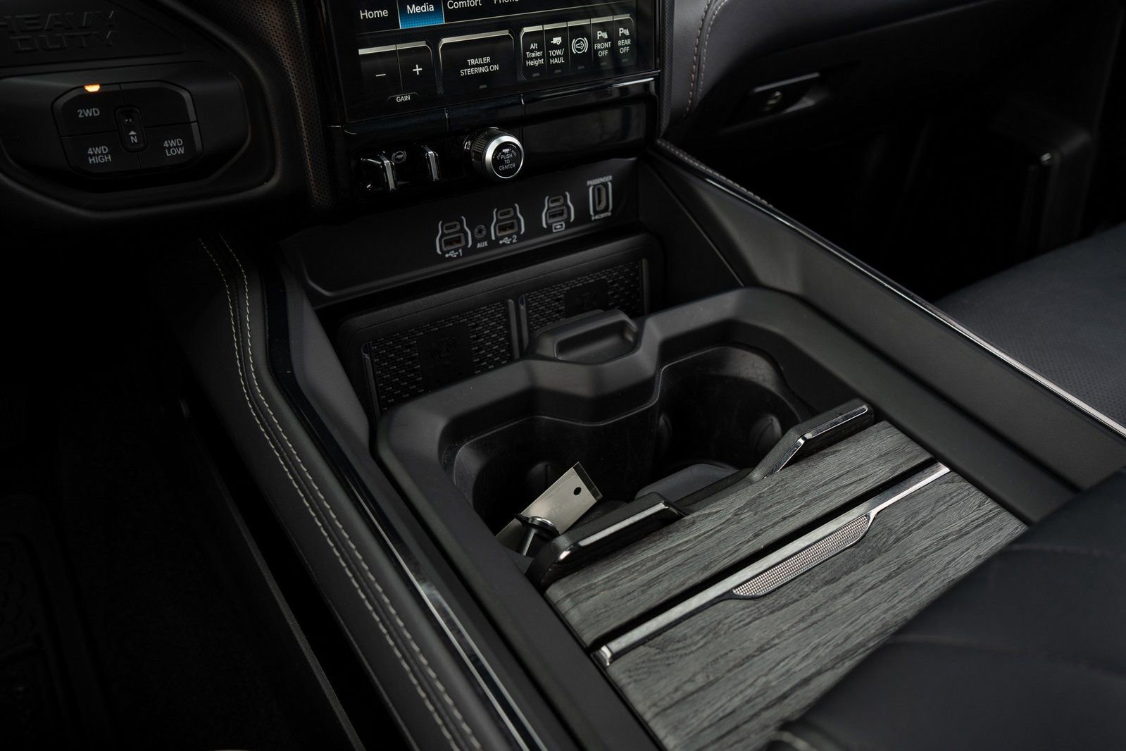 Used 2025 RAM 3500 Limited image 41