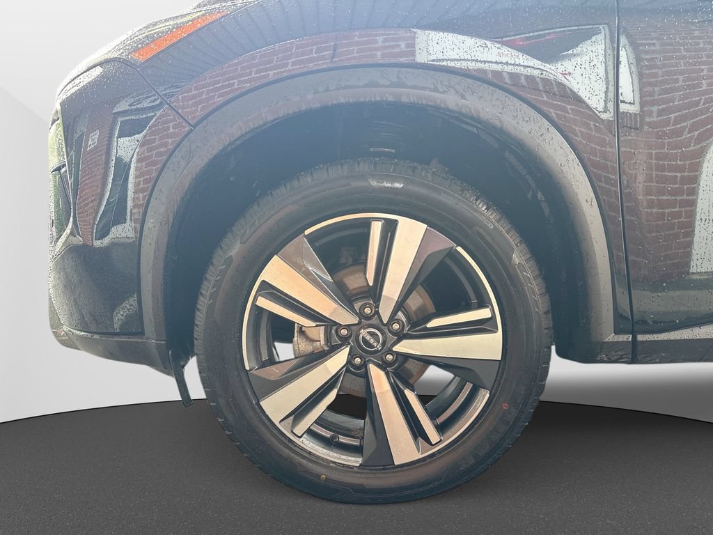 Used 2026 Nissan Rogue SL AWD/4WD image 14