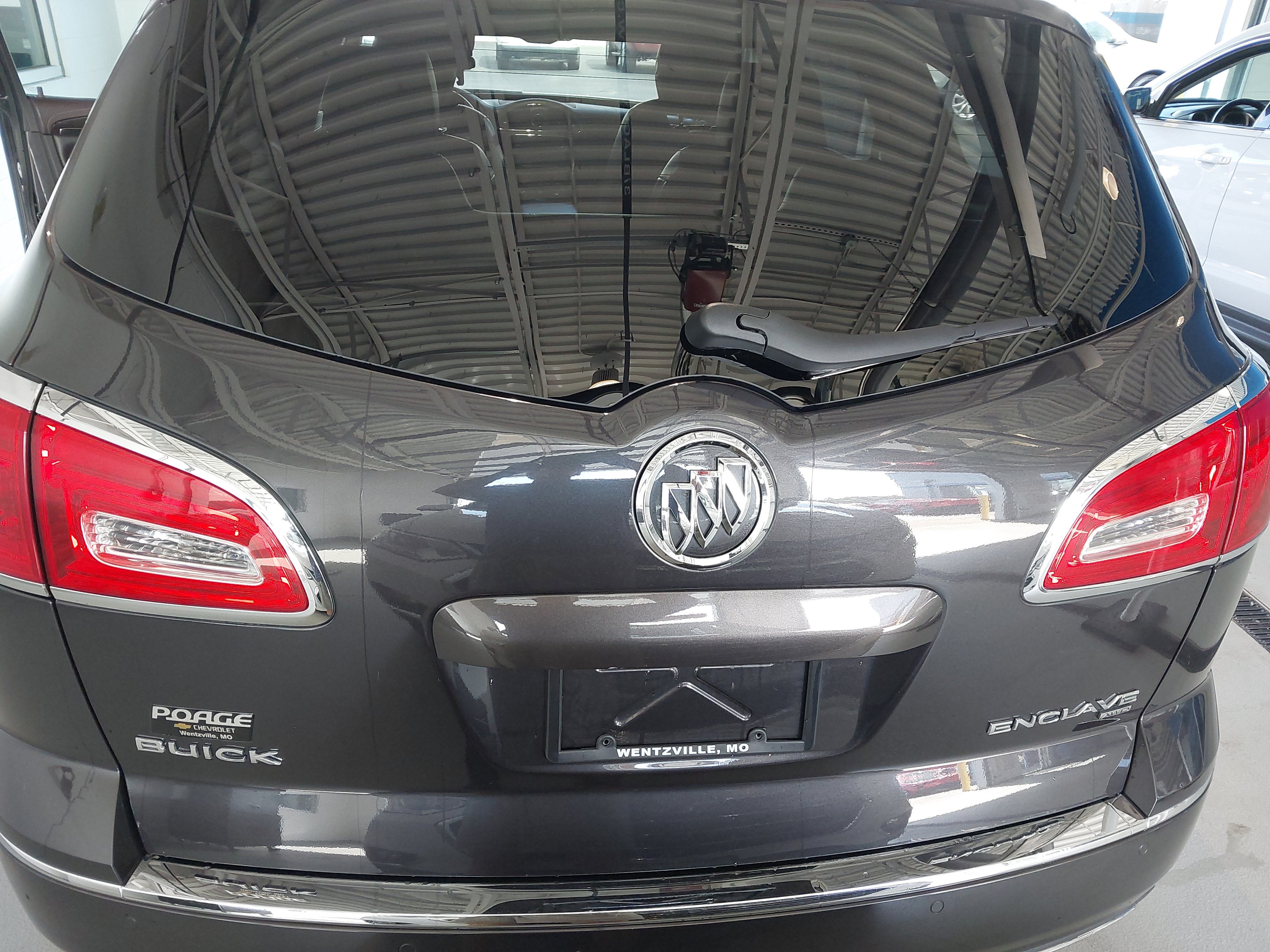 Used 2016 Buick Enclave Leather AWD/4WD image 33