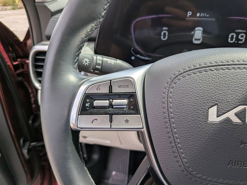 Certified 2023 Kia Telluride EX w/ EX Captain's Chair Package AWD/4WD image 32