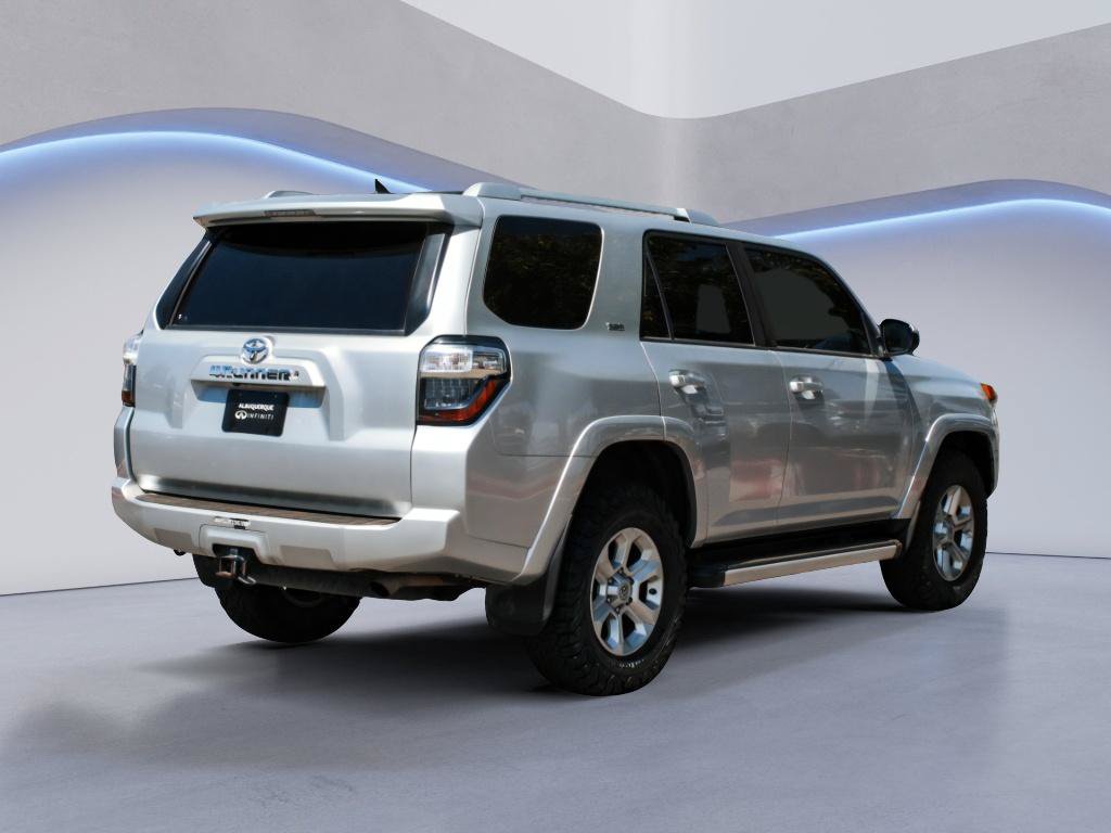 Used 2015 Toyota 4Runner SR5 AWD/4WD image 4