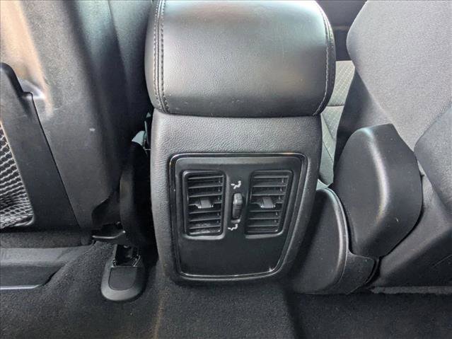 Used 2021 Jeep Grand Cherokee Laredo AWD/4WD image 15