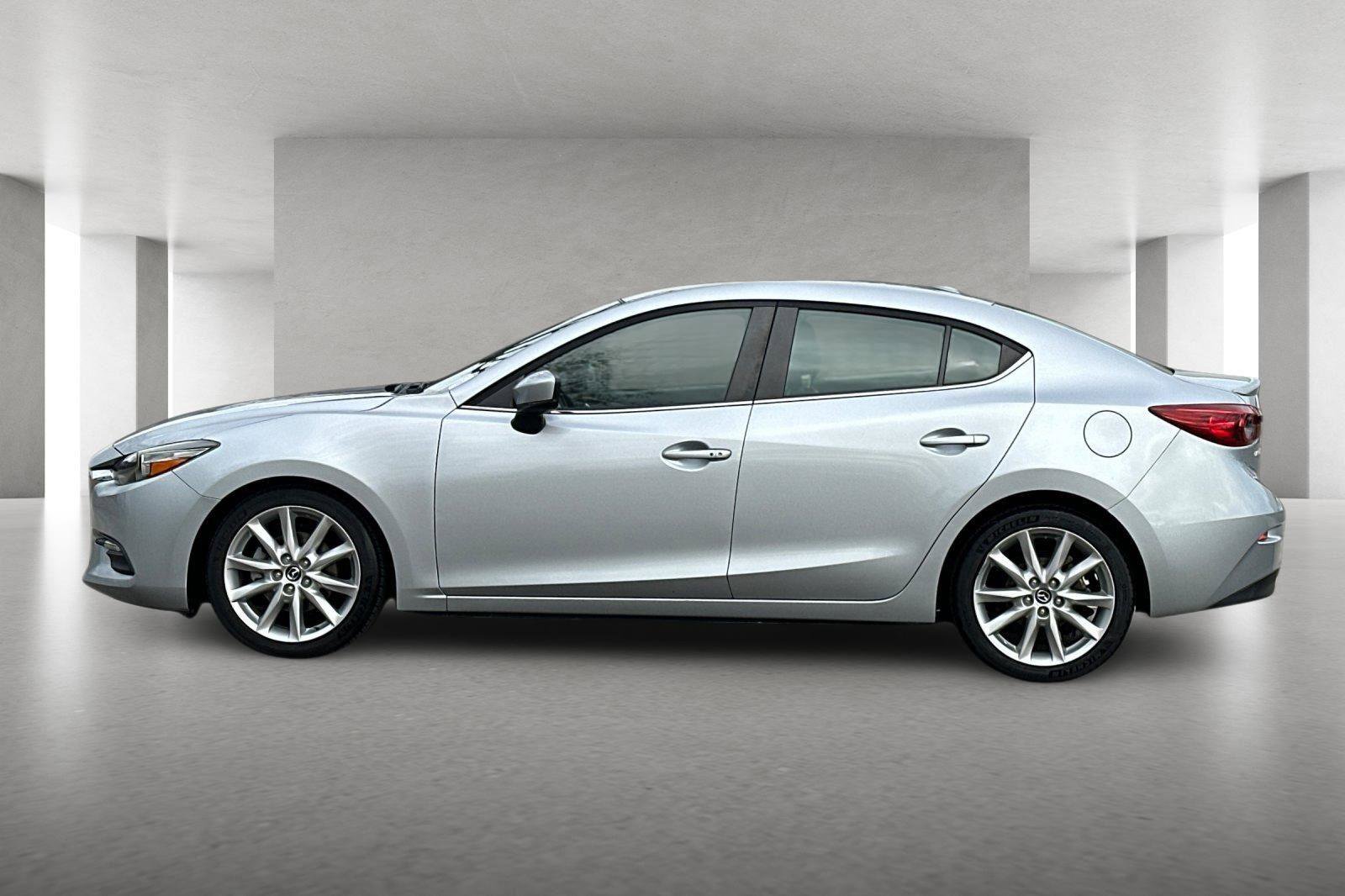 Used 2017 MAZDA MAZDA3 Touring w/ Popular Equipment Package image 7