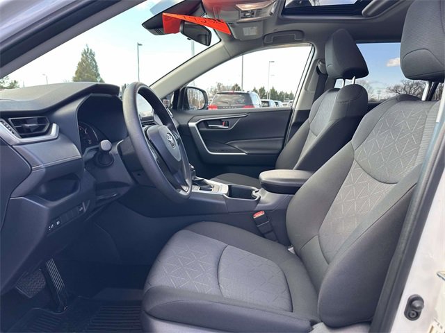 Used 2025 Toyota RAV4 XLE image 18