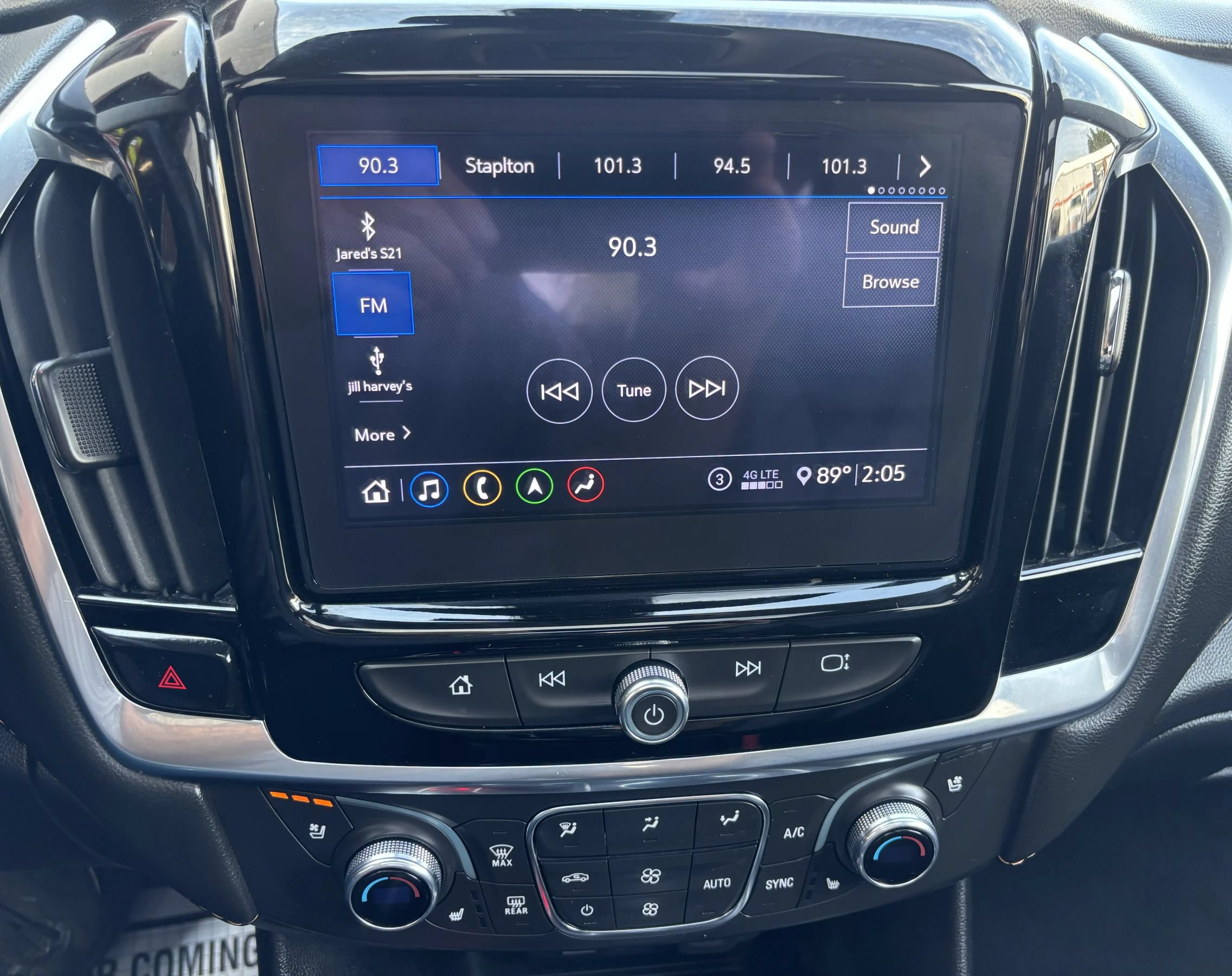 Used 2021 Chevrolet Traverse Premier AWD/4WD image 12