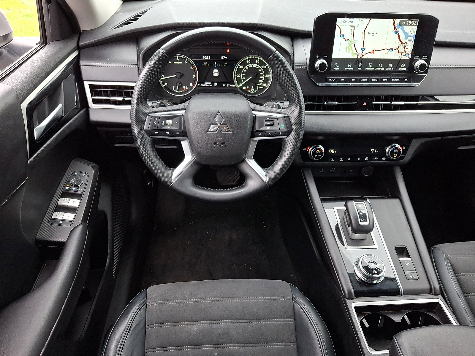 Used 2024 Mitsubishi Outlander SE AWD/4WD image 11