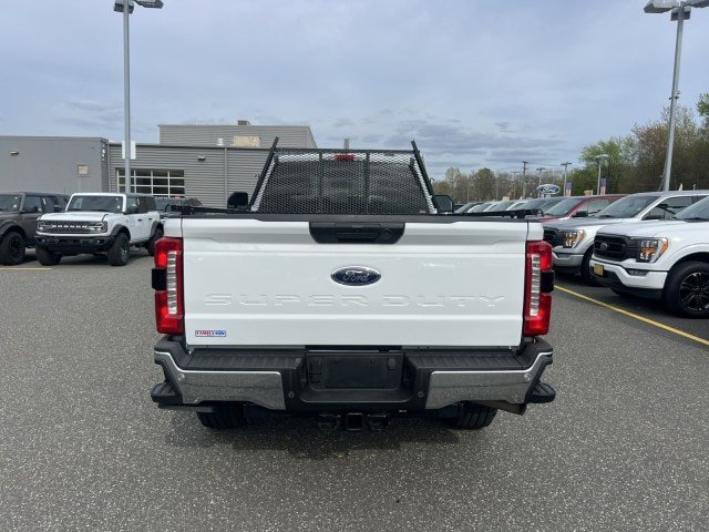 Used 2023 Ford F350 XLT w/ 360-Degree Camera Package AWD/4WD image 4