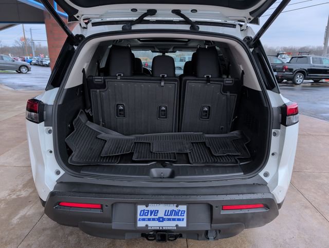 Used 2022 Nissan Pathfinder SV w/ SV Premium Package image 23