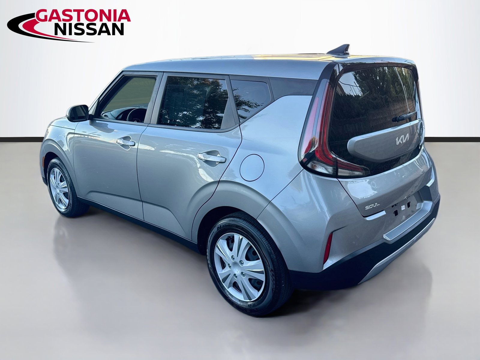 Used 2023 Kia Soul LX FWD image 6