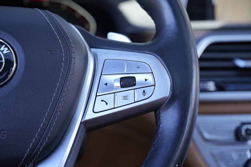 Used 2020 BMW 750i xDrive w/ Cold Weather Package image 52