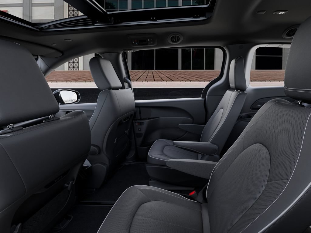New 2027 Chrysler Pacifica Limited FWD image 23