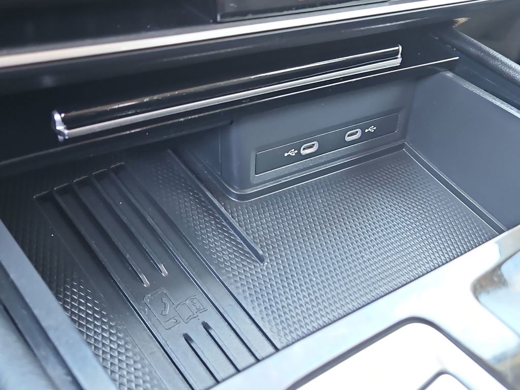 Used 2025 Volkswagen Atlas SE image 20