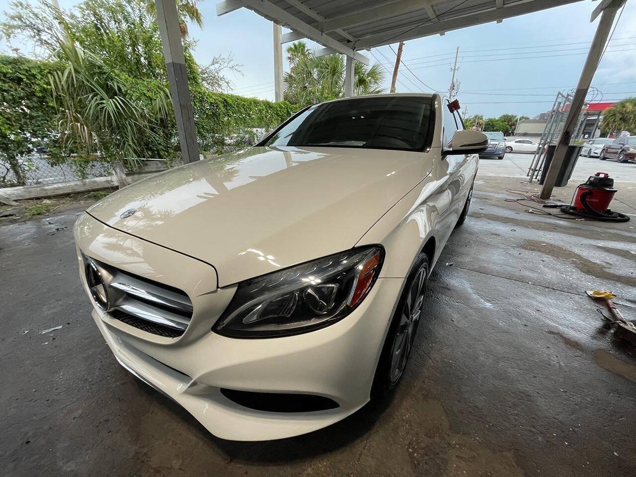 Used 2018 Mercedes-Benz C 300 4MATIC Sedan w/ Premium Package image 5