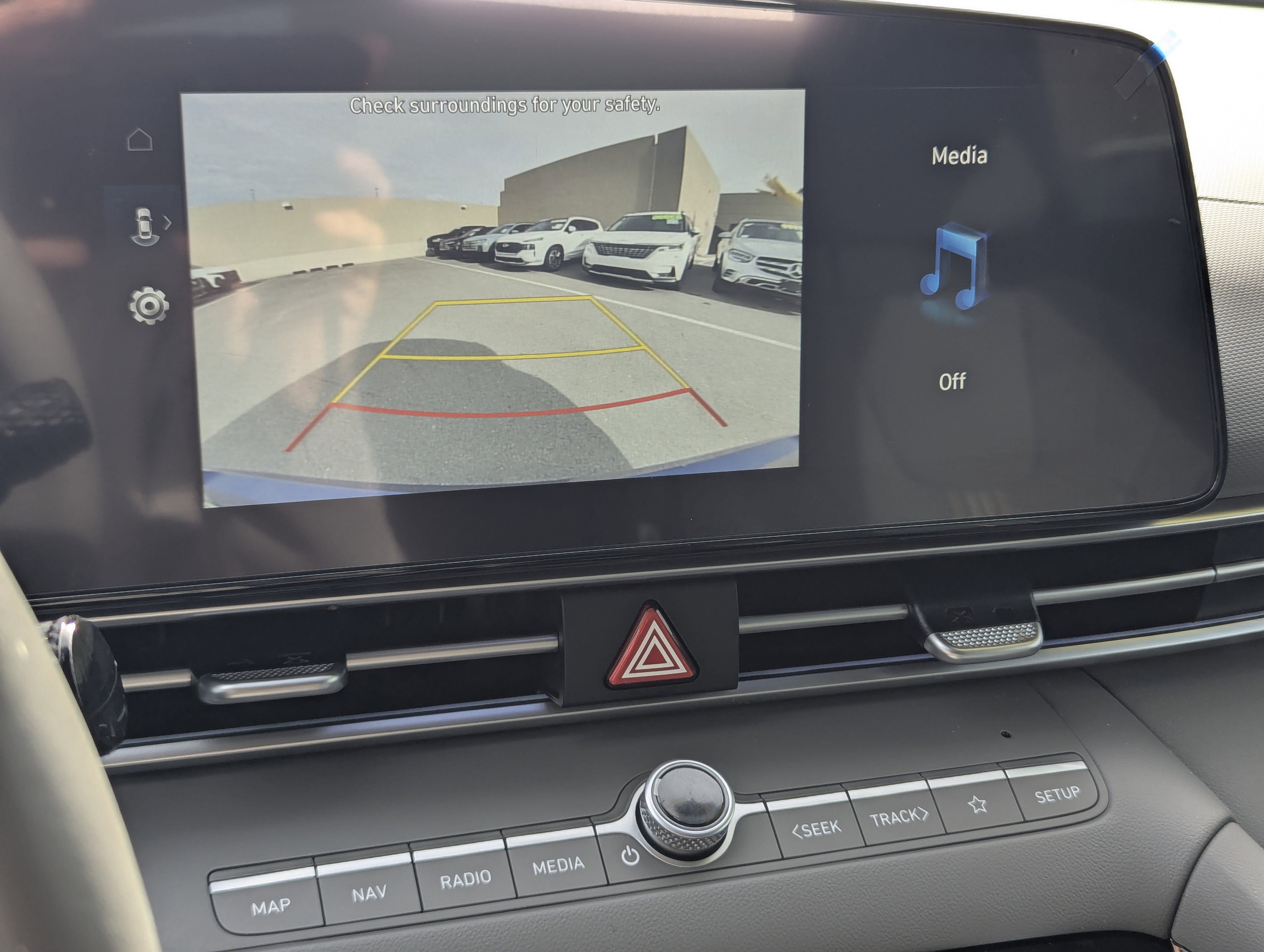 Certified 2025 Hyundai Elantra SEL image 11