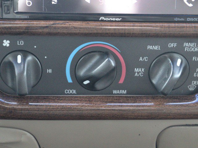 Used 2003 Ford F150 XLT AWD/4WD image 23