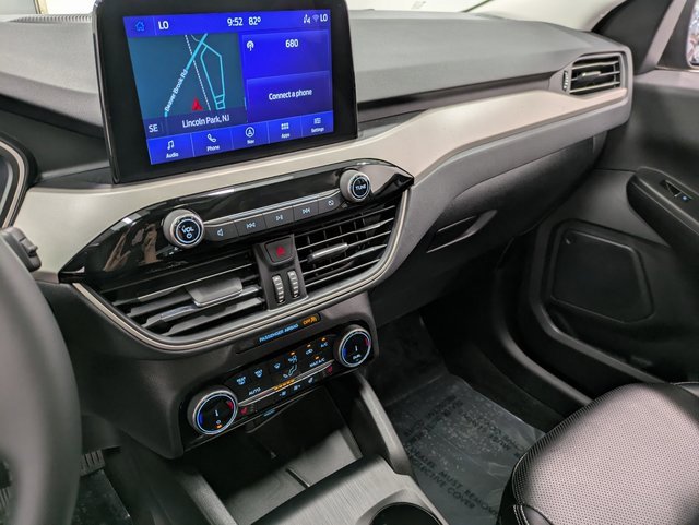 Certified 2022 Ford Escape SEL w/ Technology Package image 11