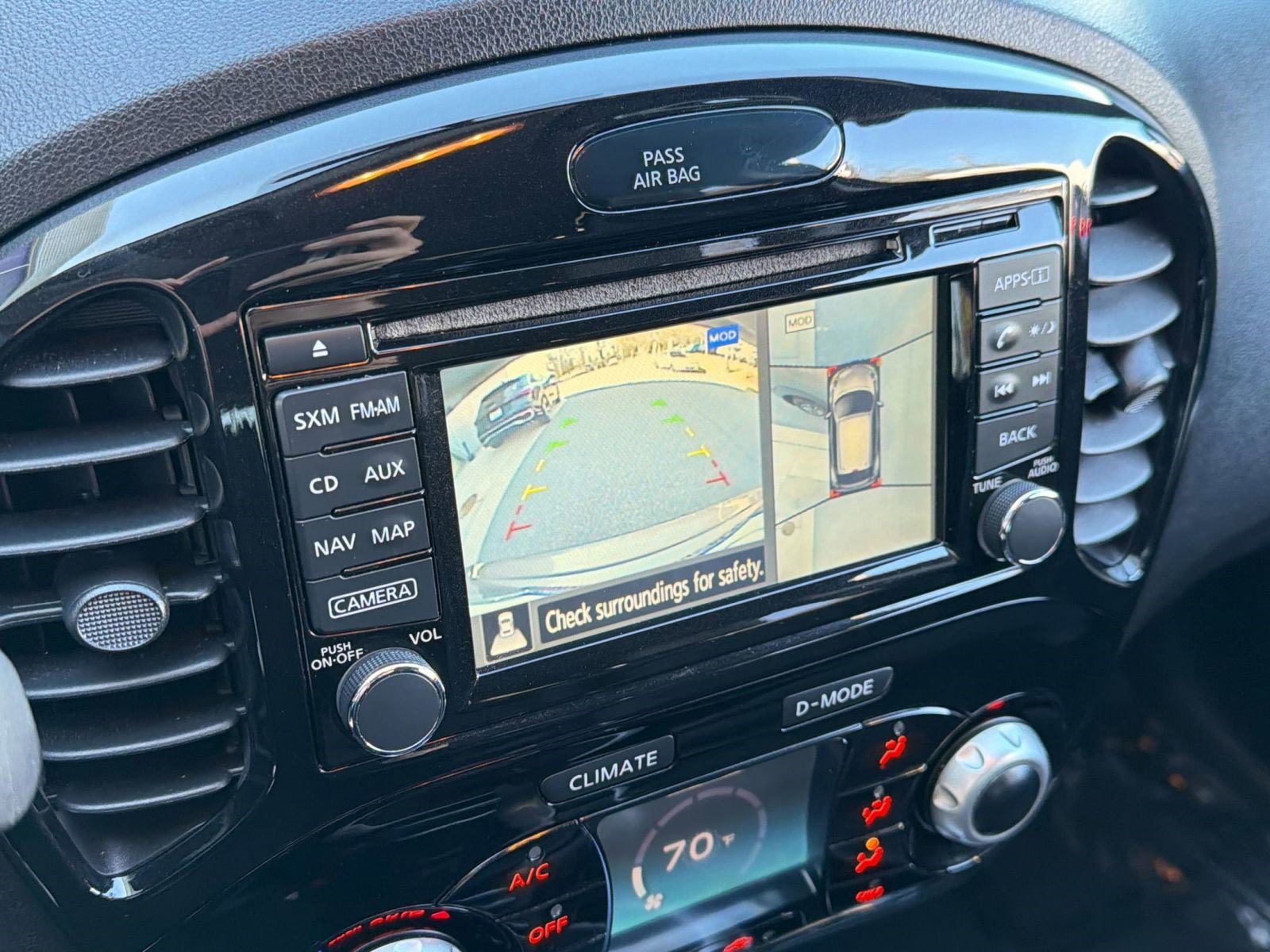 Used 2017 Nissan Juke SL image 25