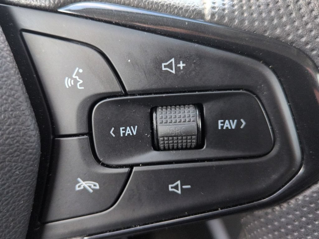 Used 2025 Chevrolet Trax LS FWD image 21