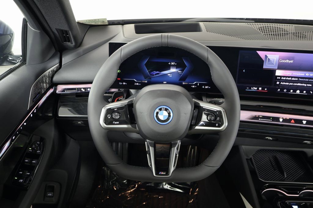 New 2026 BMW i5 eDrive40 w/ M Sport Package RWD image 3