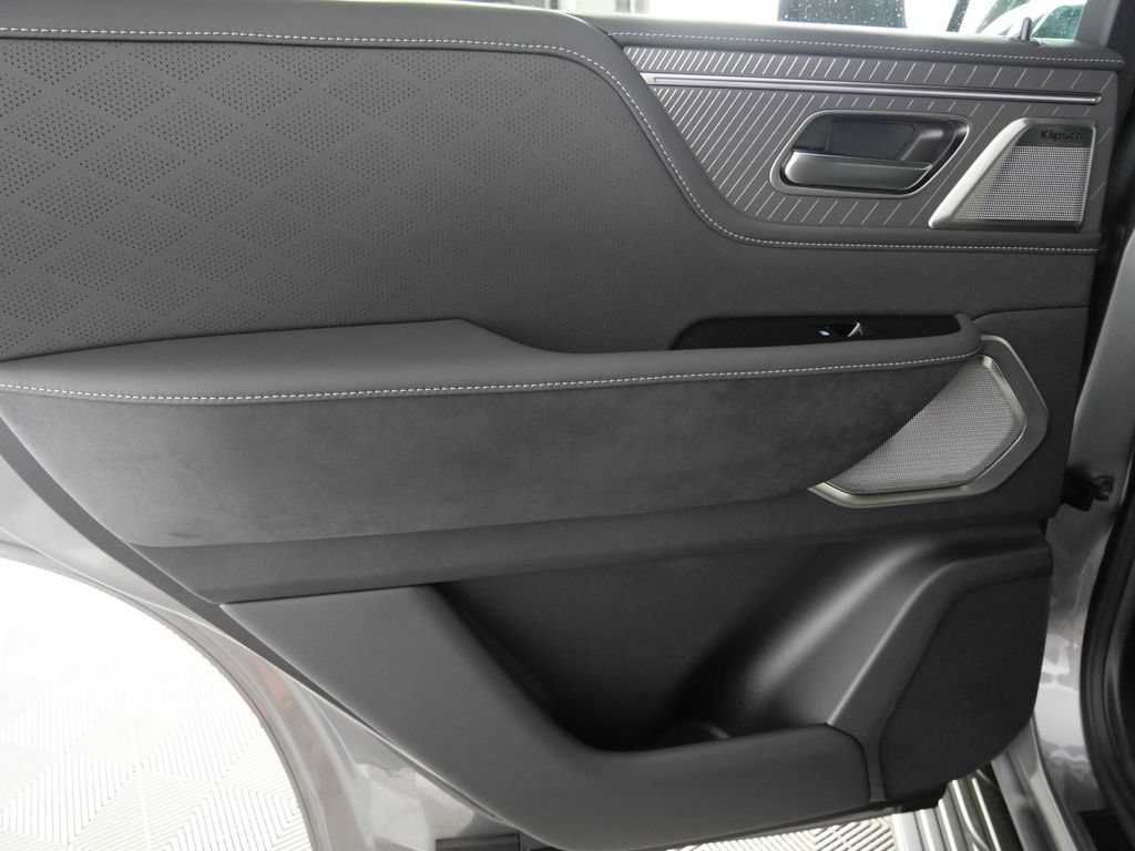 New 2027 INFINITI QX80 Luxe AWD/4WD image 42