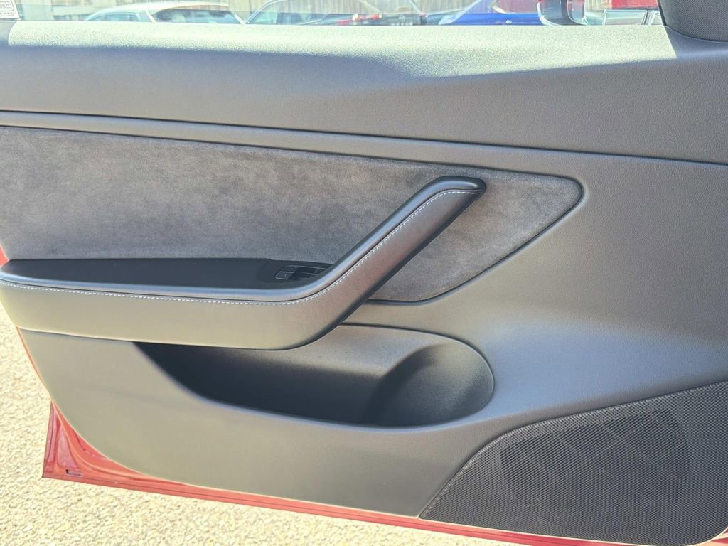 Used 2018 Tesla Model 3 Long Range image 17