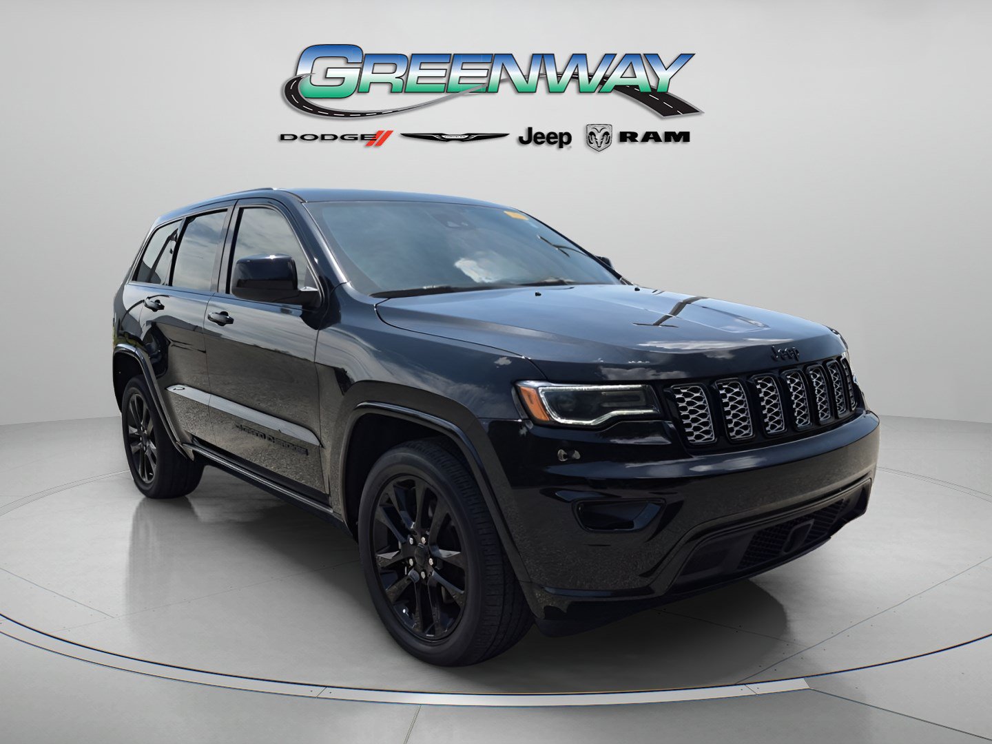 Used 2022 Jeep Grand Cherokee Laredo X RWD image 1