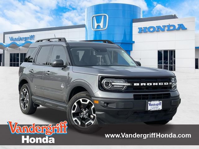 Used 2023 Ford Bronco Sport Outer Banks AWD/4WD image 1