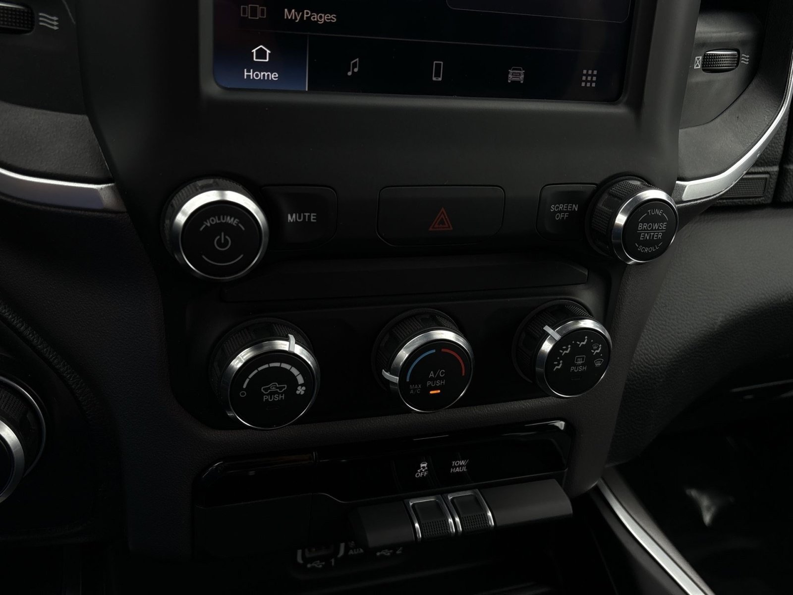 Used 2022 RAM 1500 Big Horn AWD/4WD image 18