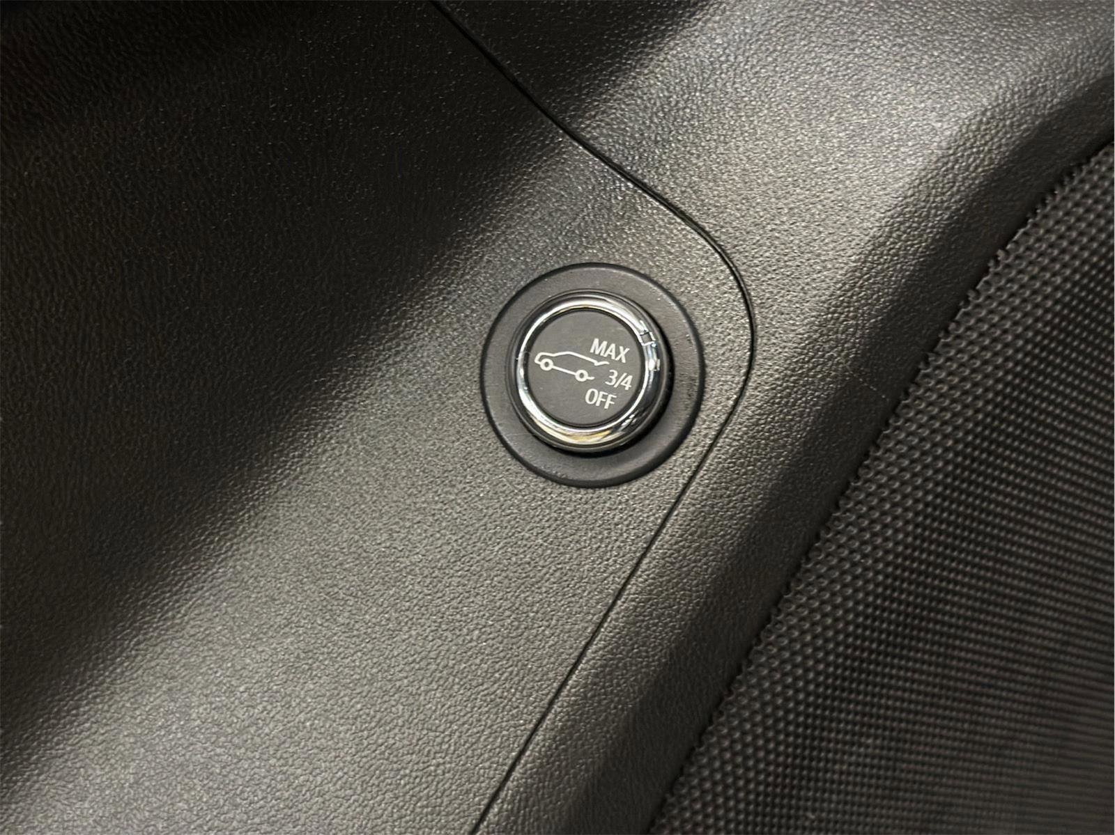 Certified 2023 GMC Acadia AT4 w/ Preferred Package image 42