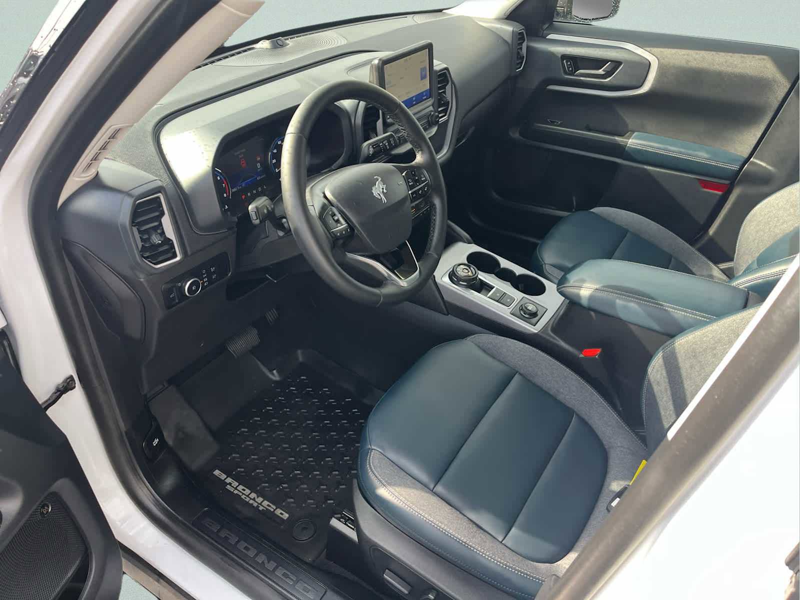 Used 2024 Ford Bronco Sport Outer Banks w/ Tech Package image 24