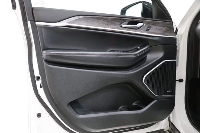 Used 2021 Jeep Grand Cherokee L Limited AWD/4WD image 17