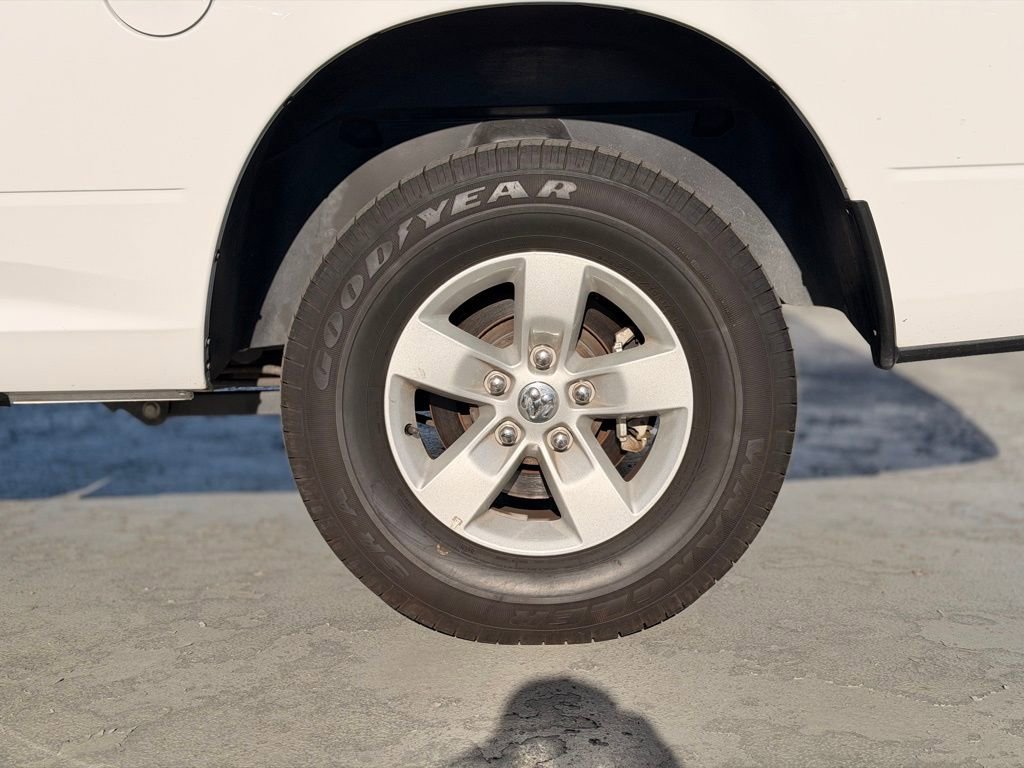 Certified 2024 RAM 1500 Classic SLT image 3