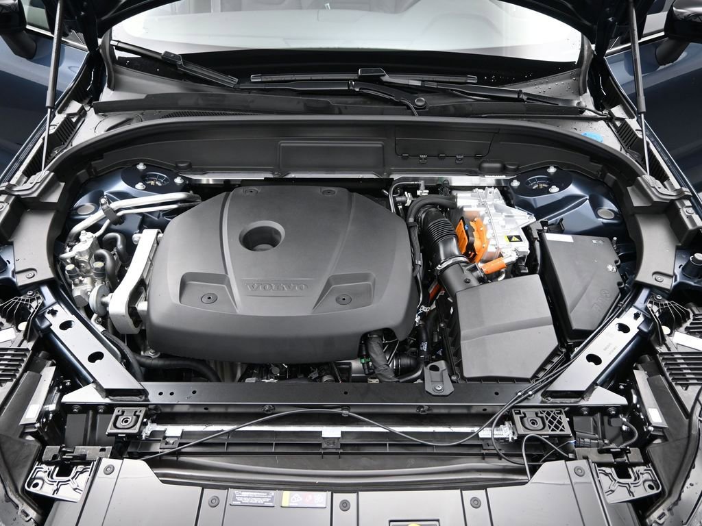 New 2025 Volvo XC60 T8 Plus w/ Protection Package Premier image 28