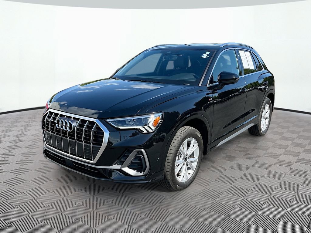 Used 2024 Audi Q3 2.0T Premium Plus AWD/4WD image 1