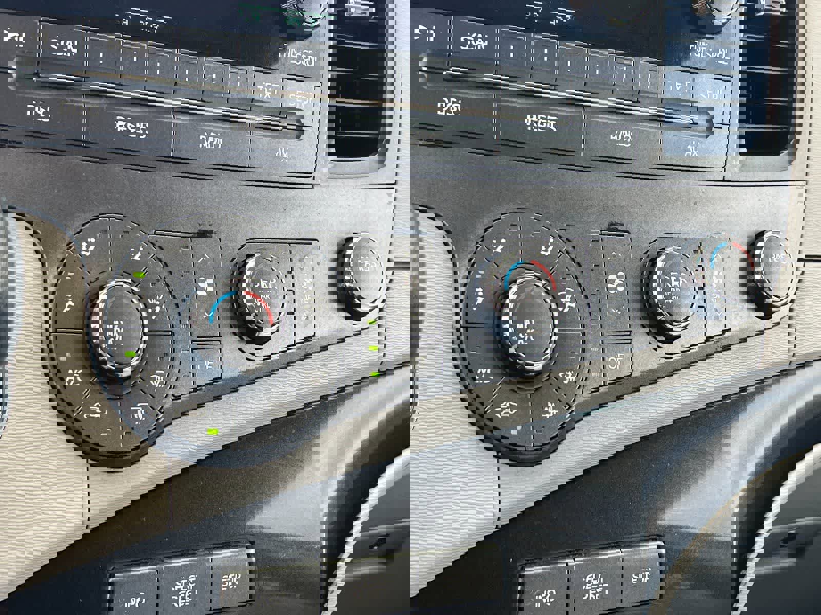 Used 2012 Toyota Sienna LE image 21