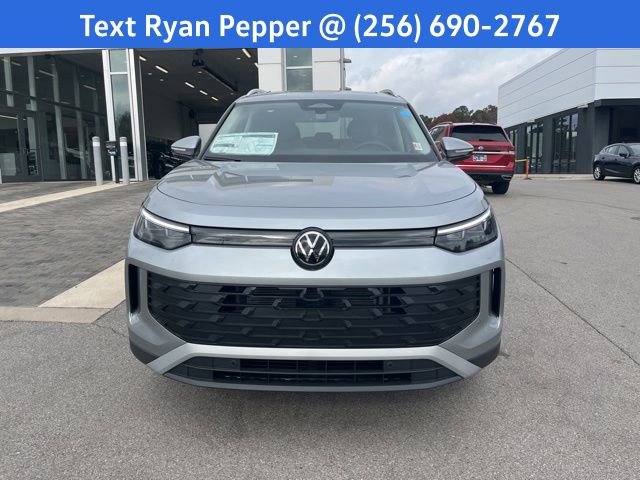 New 2026 Volkswagen Tiguan SE image 2