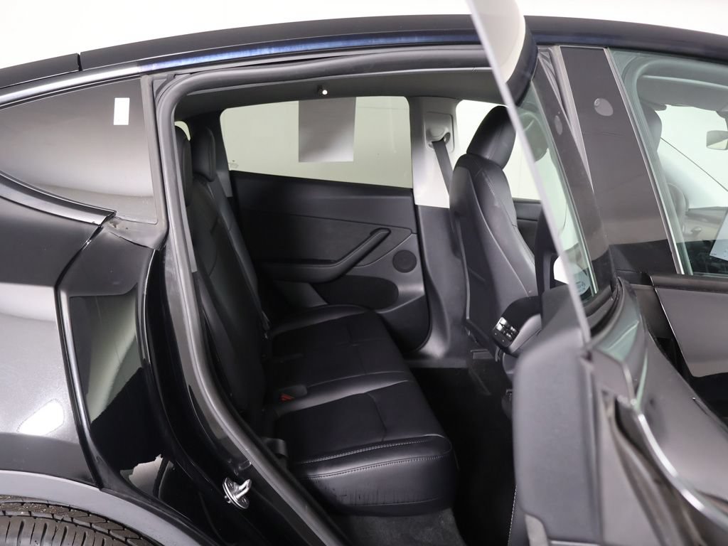 Used 2023 Tesla Model Y Long Range AWD/4WD image 33