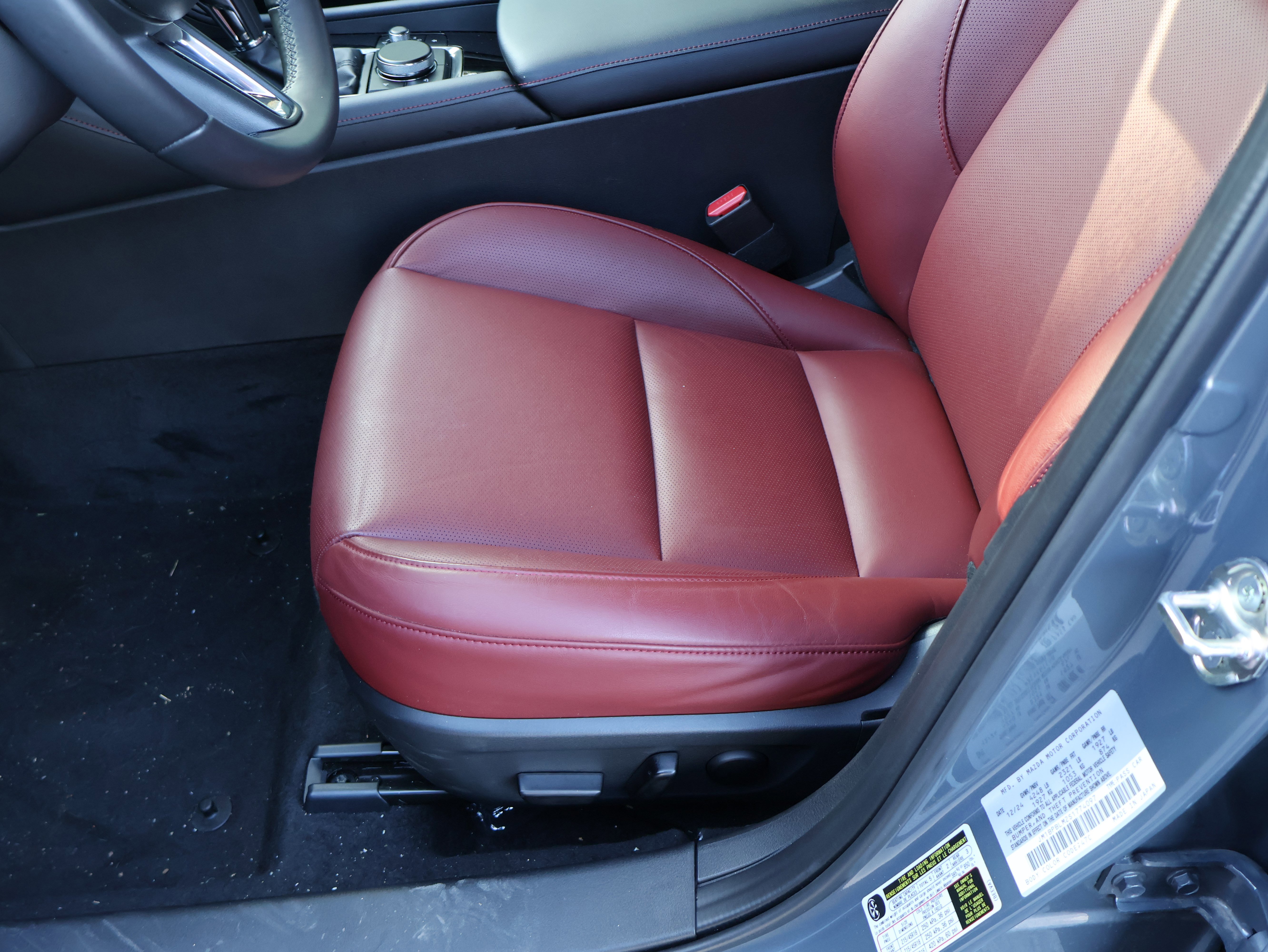 Certified 2025 MAZDA MAZDA3 Carbon image 38