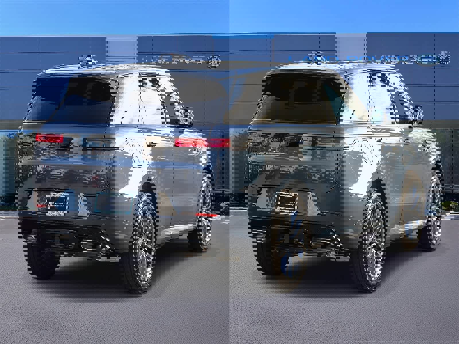 New 2026 Land Rover Range Rover Sport Dynamic SE image 6