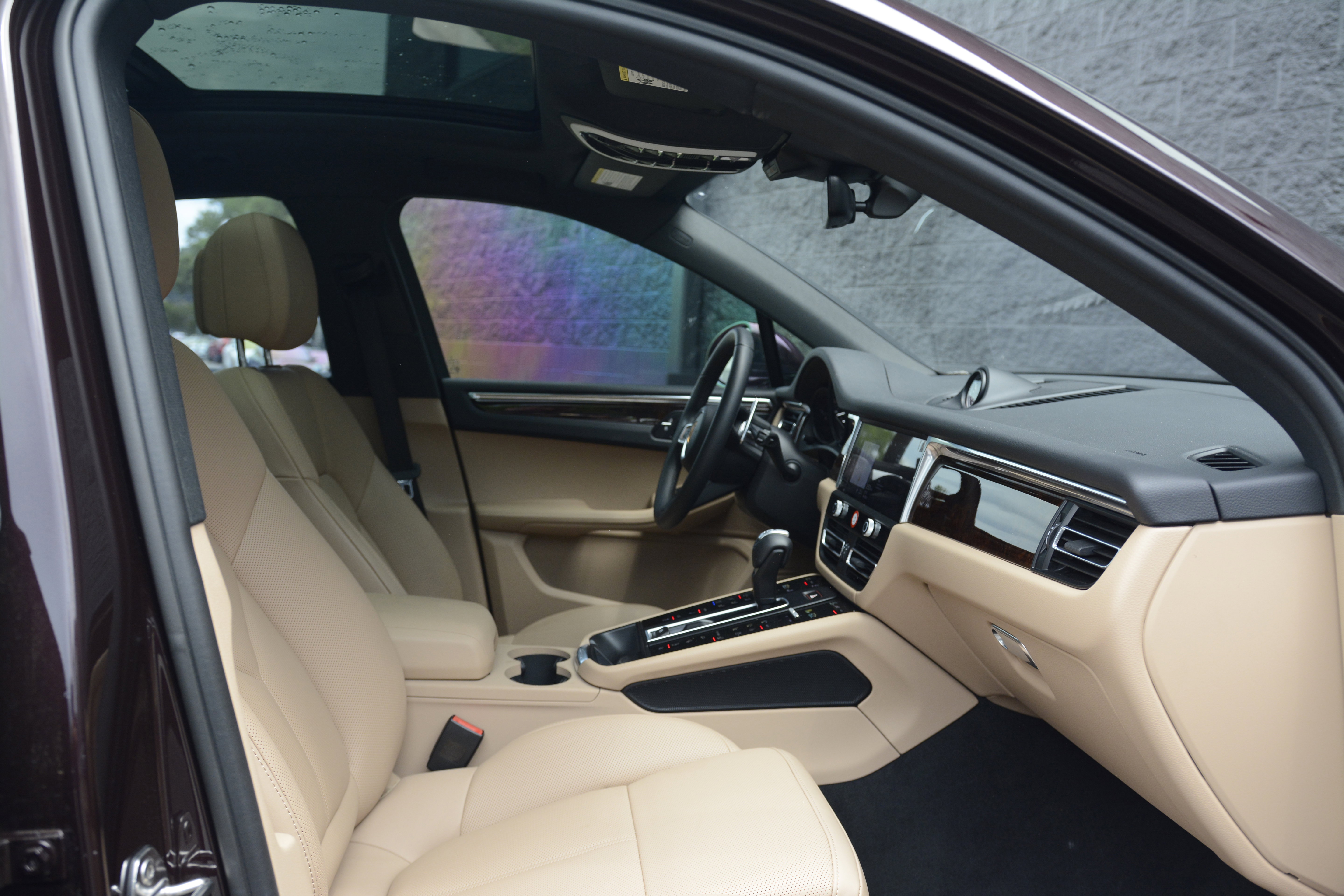 Certified 2026 Porsche Macan AWD/4WD image 26