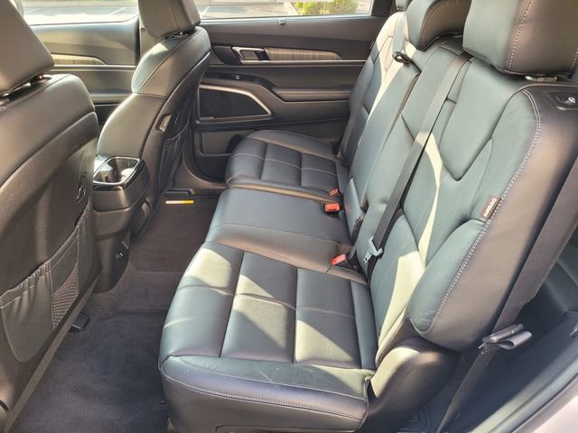 Used 2025 Kia Telluride EX image 9
